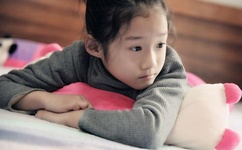 奶头捏得涨大玩弄公交上